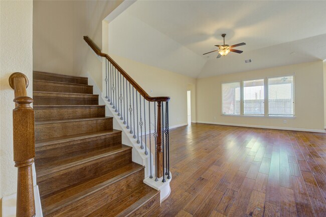 Building Photo - 26311 Parkman Grove Dr