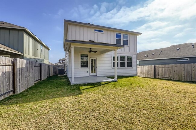 Building Photo - 121 Morning Dawn Ln