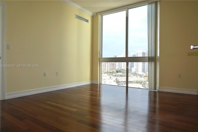 Building Photo - 200 Sunny Isles Blvd