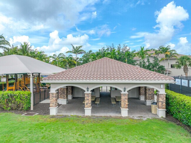 Building Photo - 2875 Cinnamon Bay Cir