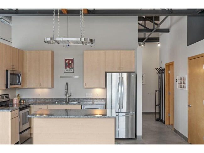 Building Photo - 111 E Franklin Ave