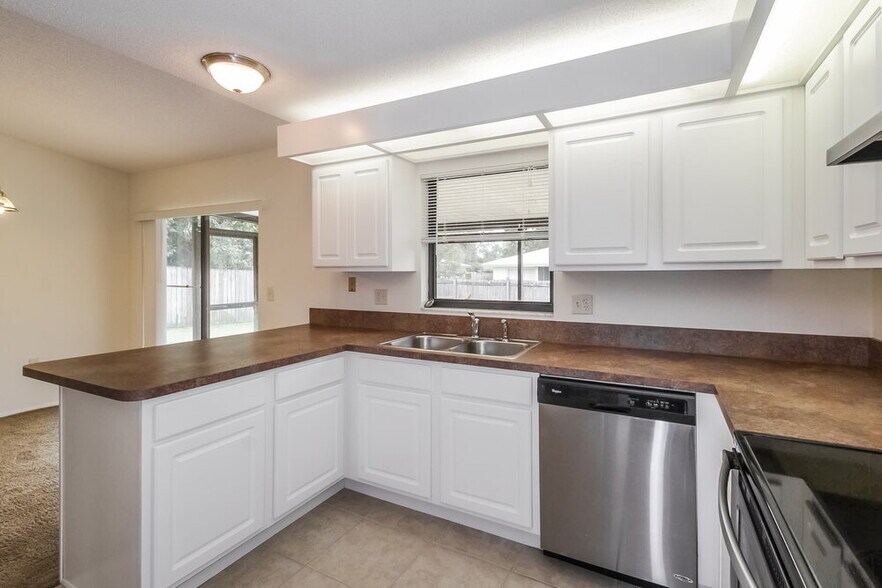 Building Photo - 4249 Lancaster Dr