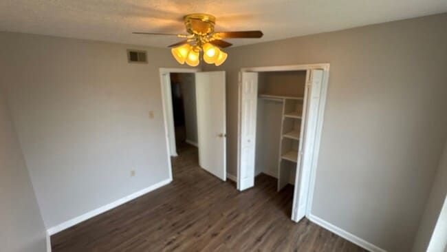 Building Photo - 4023 Summer Pl