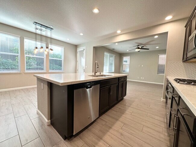 Building Photo - 6025 Palermo Way