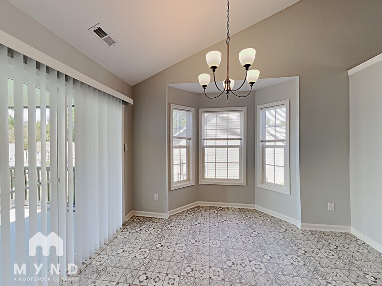 Building Photo - 1012 Tellis Dr