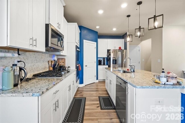 Building Photo - 613 Cedar Knoll Cir