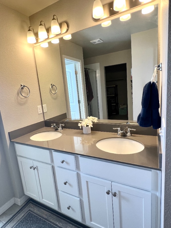 Building Photo - 10722 Rolling Mesa Dr