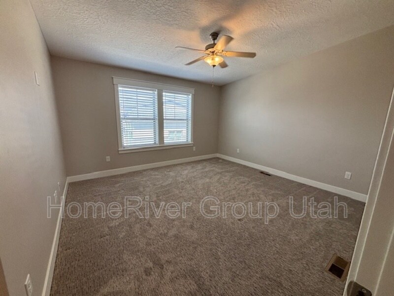 Building Photo - 276 E Sandy Sage Way