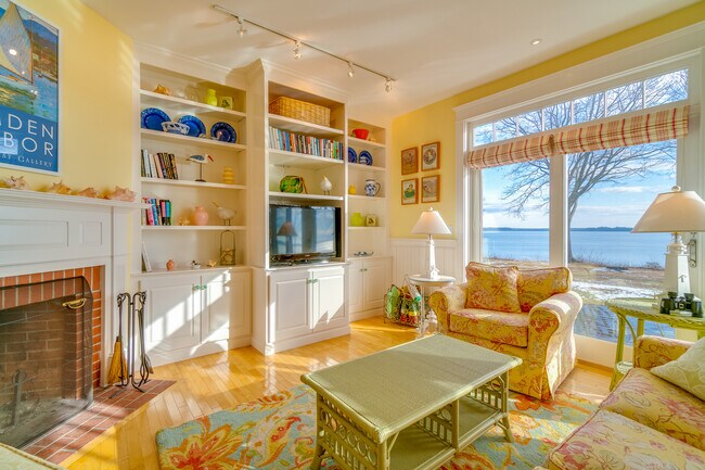 Building Photo - 14 Artist Point Rd