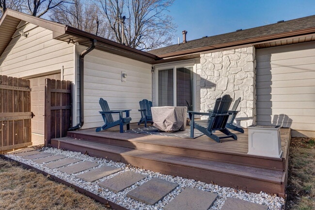 Building Photo - 4094 S Eaton Ave