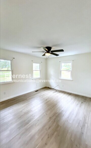 Building Photo - 11800 Dolly Pond Rd