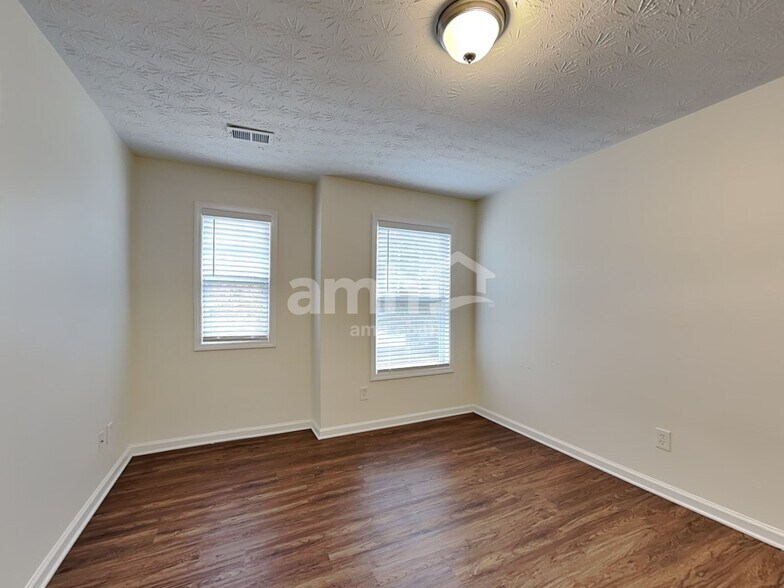 Building Photo - 3917 Abernathy Farm Way