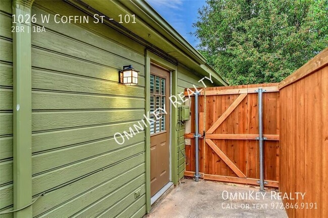 Building Photo - 1026 W Coffin St