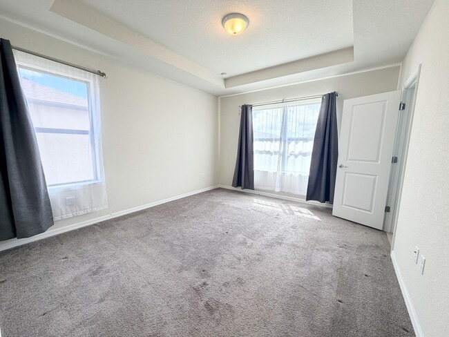 Building Photo - 2800 Troubadour St