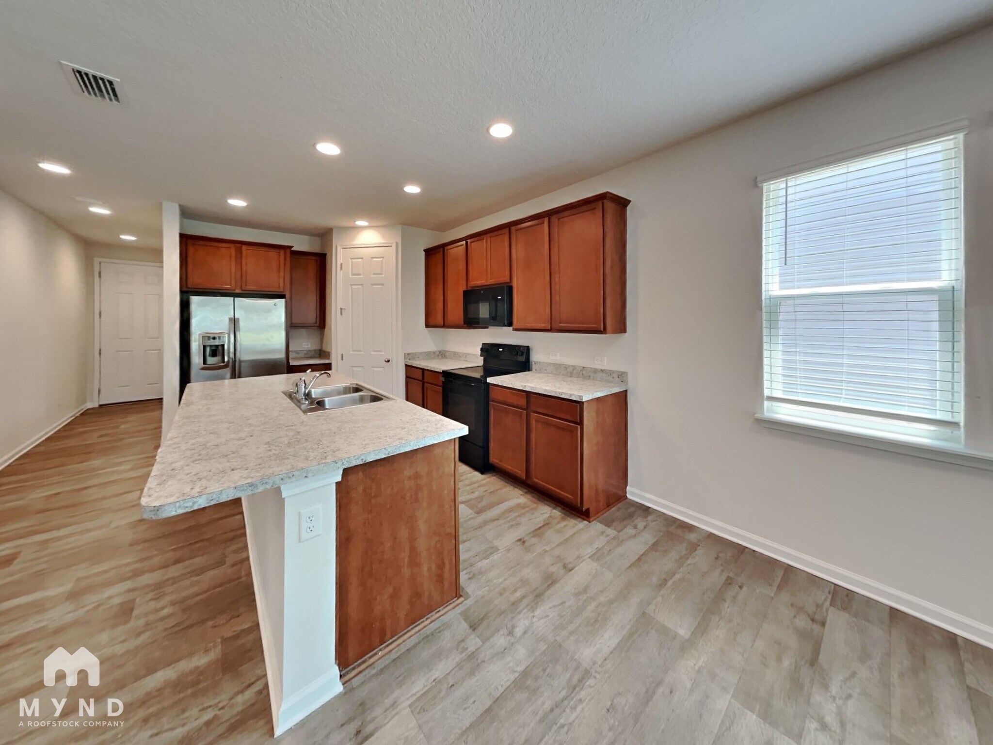 Building Photo - 2880 Alpin Dr