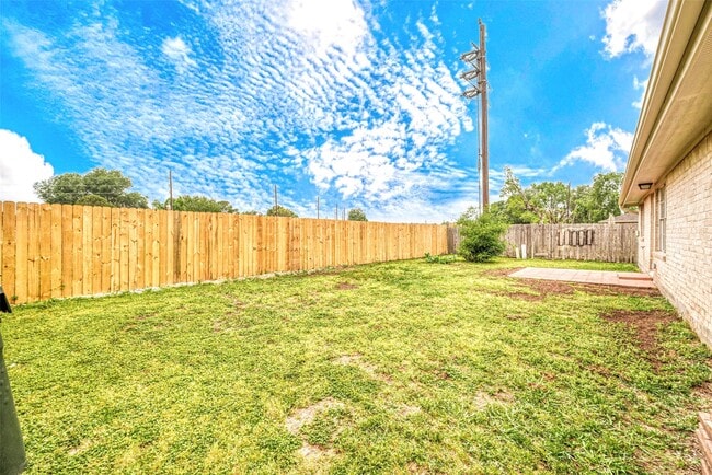 Building Photo - 2446 Long Reach Dr