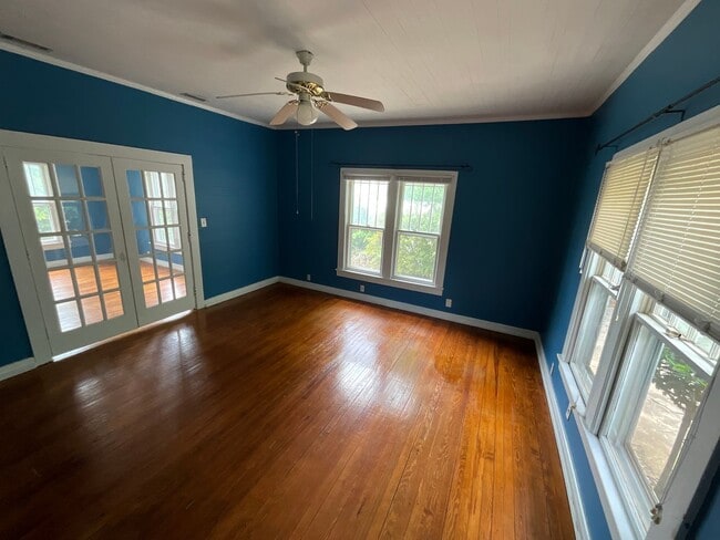 Building Photo - 3/1 Hilltop Cottage with Fruit Trees in the Heart of Chattahoochee