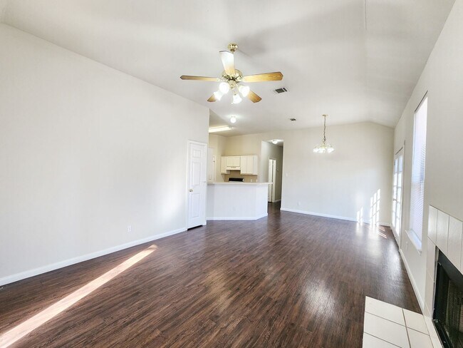 Building Photo - 1503 Cedar Park Dr