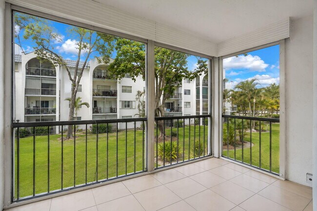 Building Photo - 3360 Spanish Moss Terrace