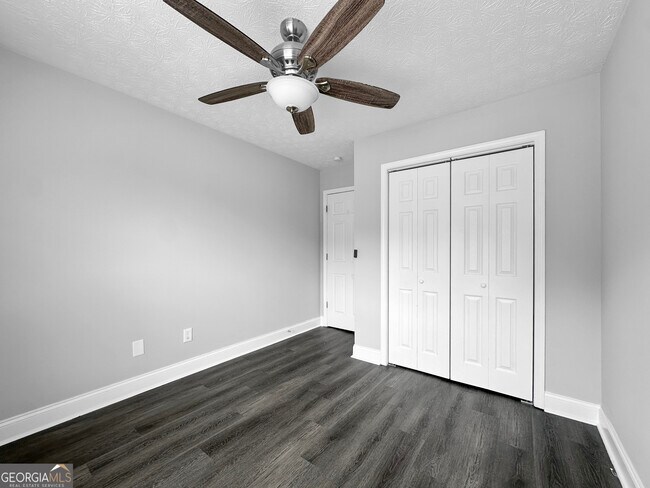 Building Photo - 5087 Limerick Ln
