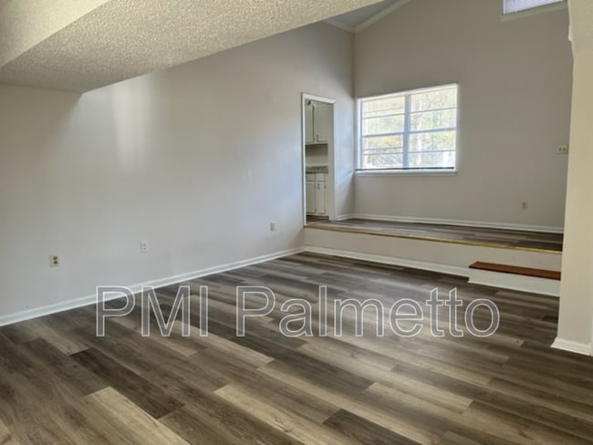 Building Photo - 106 Temple Walk Rd