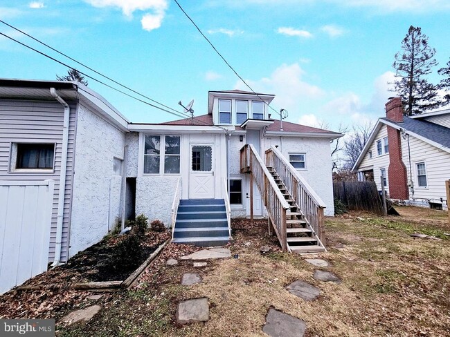 Building Photo - 844 West Chester Pike