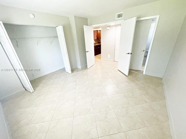Building Photo - 1548 SE Royal Green Cir