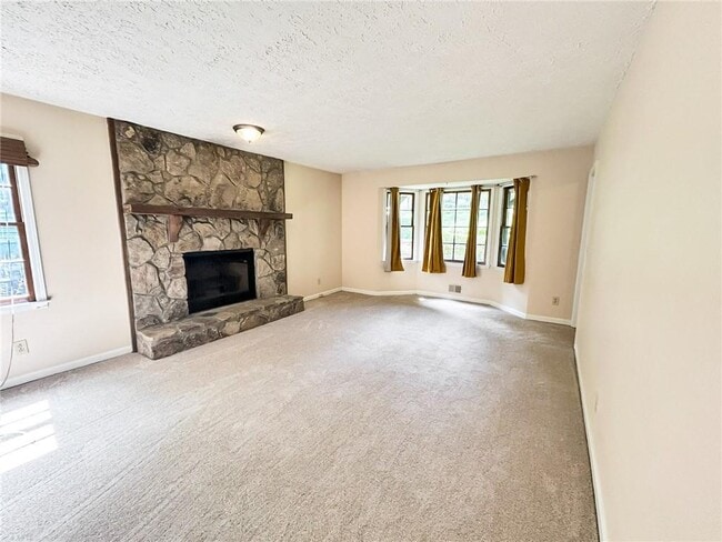 Building Photo - 2491 Annandale Dr