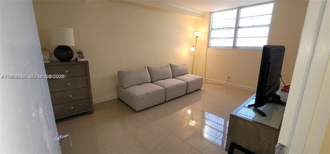 Building Photo - 3001 S Ocean Dr