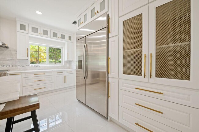 Building Photo - 13000 Old Cutler Rd