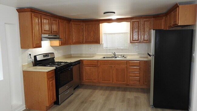 Building Photo - 3bed 2 full bath in North Kansas City, MO