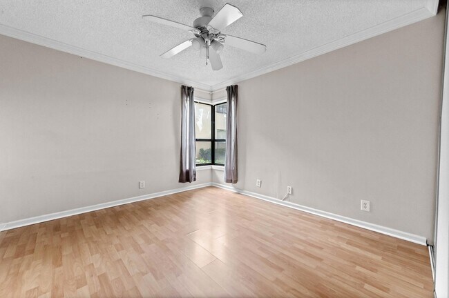 Building Photo - 3757 Cocoplum Cir