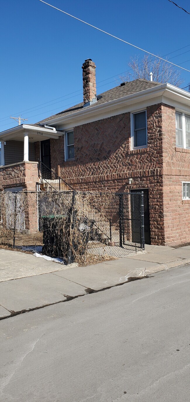 Primary Photo - 2714 Mason St