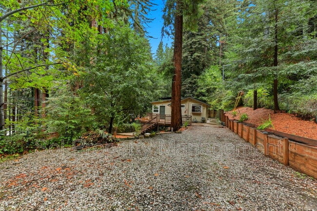 Building Photo - 245 Blue Ridge Dr