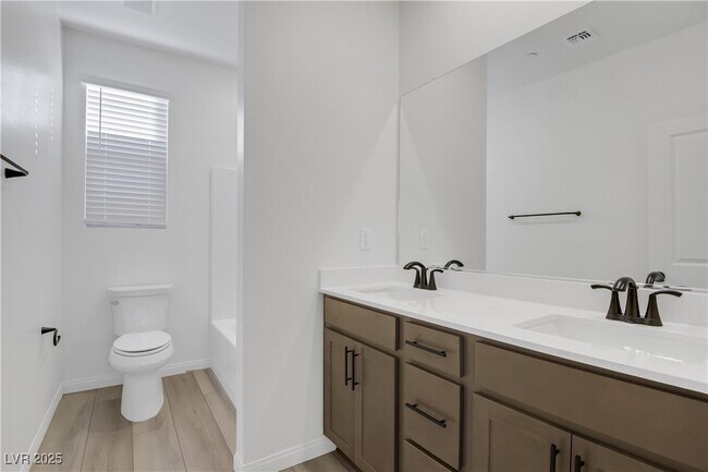 Building Photo - 1570 Rock Kestrel St