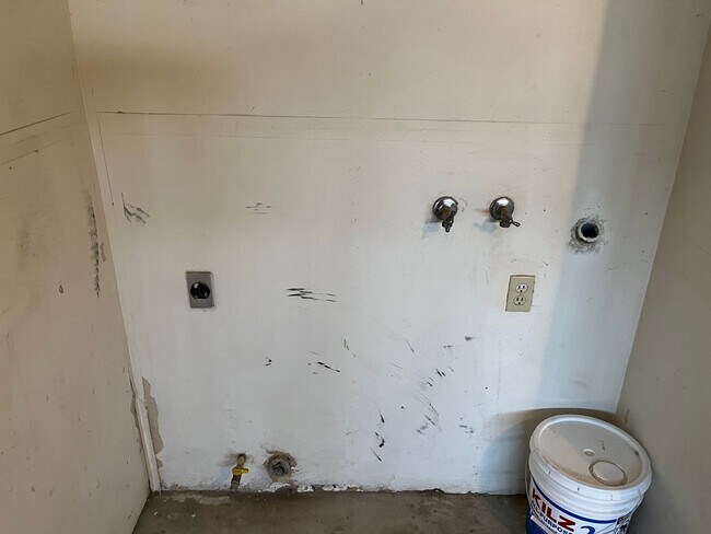Building Photo - Charming Farmersville House coming soon!