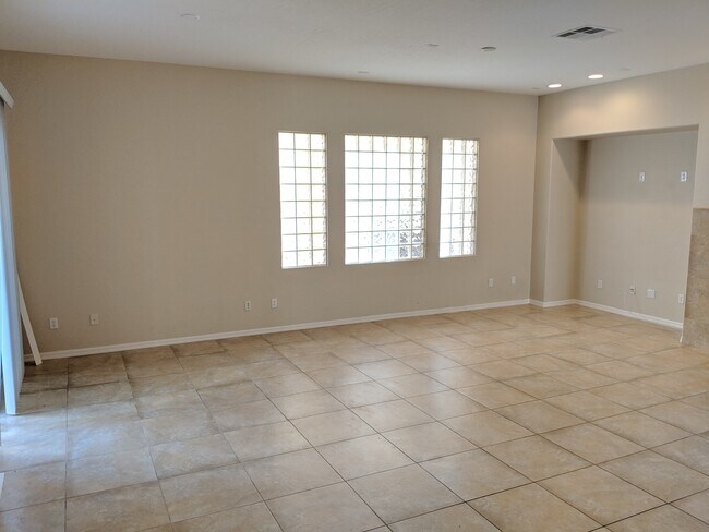 Building Photo - 363 Hollins Hall St