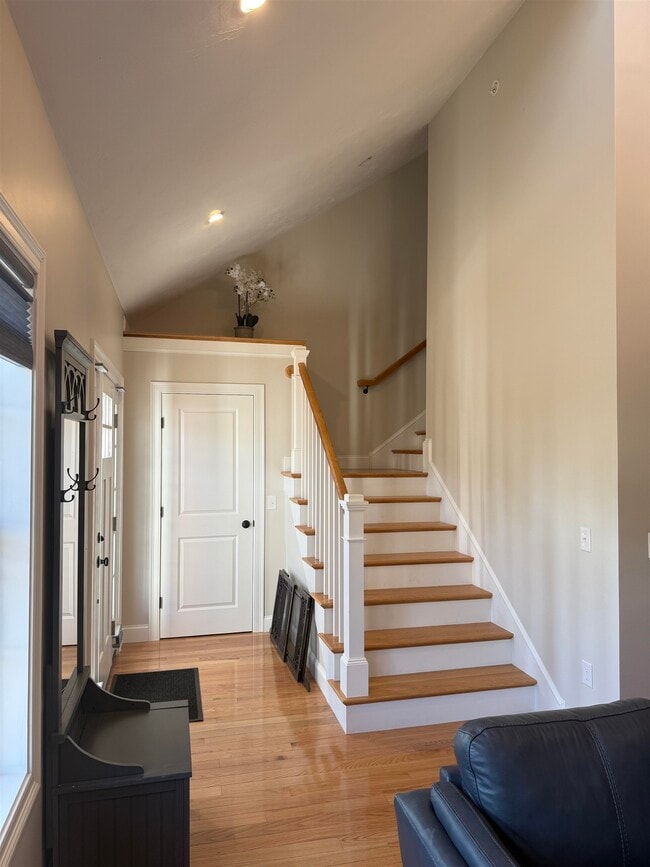 Building Photo - 114 Brook Hl