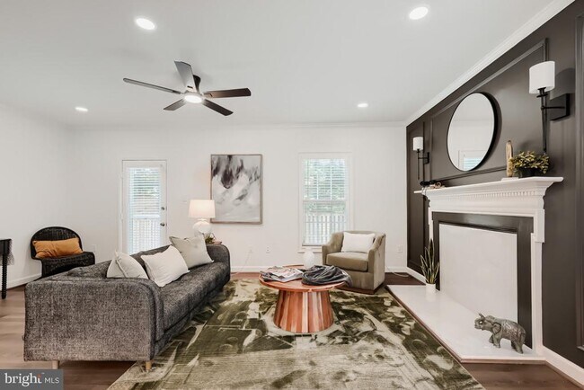 Building Photo - 8573 Black Star Cir