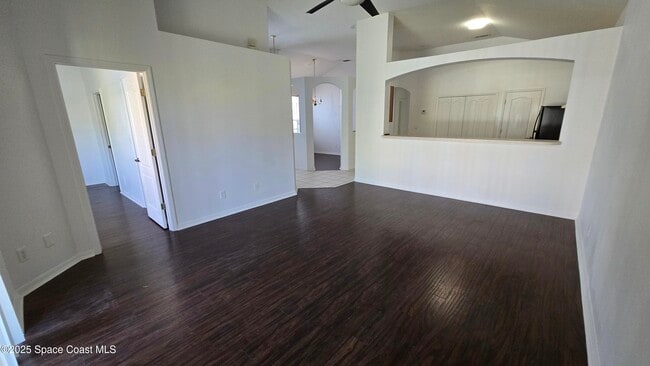 Building Photo - 3223 Monitor Ln