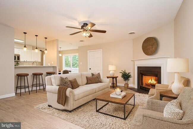 Building Photo - 25992 Old Valley Pike