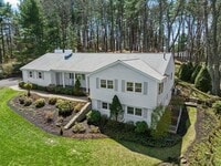Building Photo - 25 Forest Ridge Rd