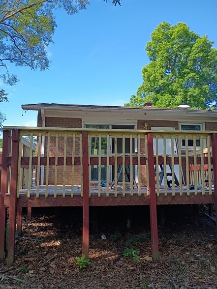 Building Photo - 1502 Woodhaven Rd