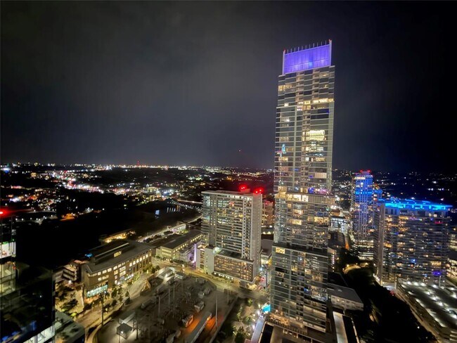 Building Photo - 360 Nueces St