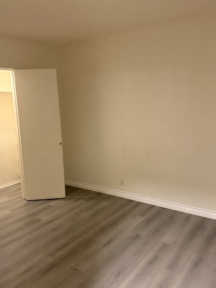 Building Photo - 2024 N Commonwealth Ave