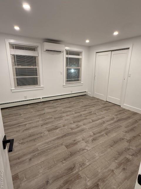 Building Photo - 19 Bellport Ln