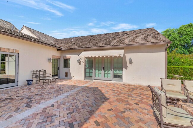 Building Photo - 6248 E Montecito Ave