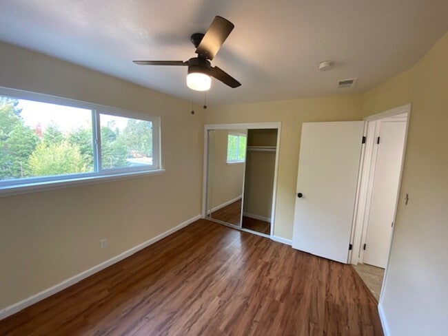 Building Photo - 5712 Kenneth Ave