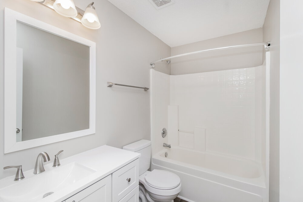 Building Photo - 113 Daventry Pl