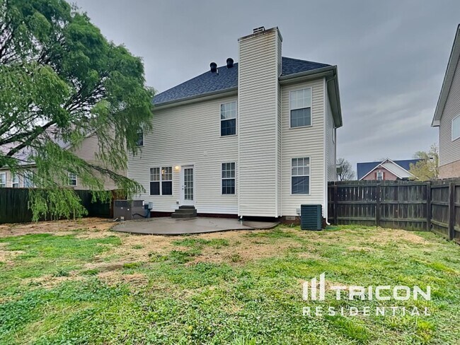 Building Photo - 3450 Southwood Dr